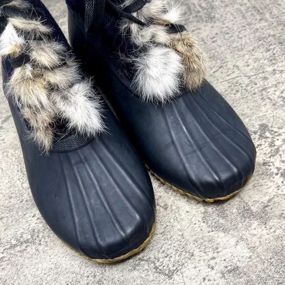 J. Crew plaid navy blue real fur duck boots, fur-lined rain boots, size 9 - Picture 2 of 9